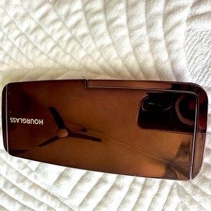 Hourglass Ambient Highlighter